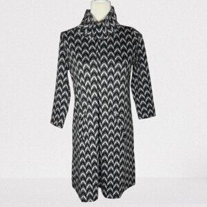 Top It Off Women's Turtle Neck Geometric Black Gray White Dress - Small